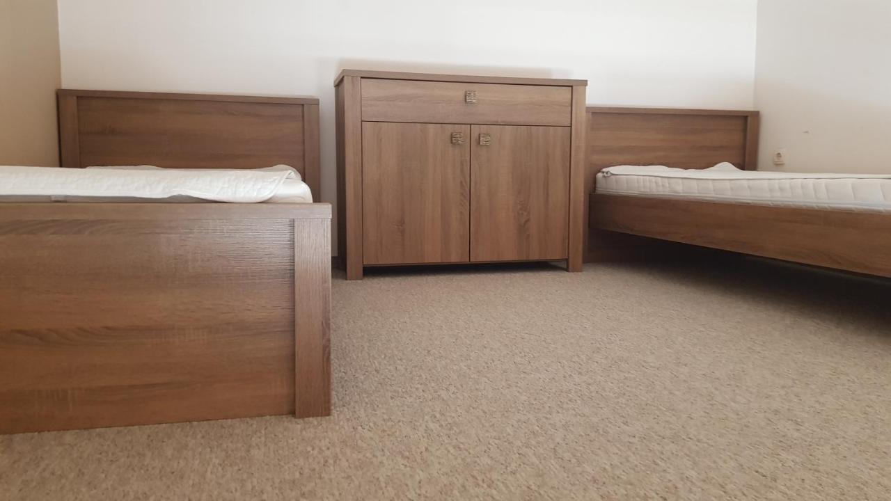 Vegvar Delux Apartman غيولا المظهر الخارجي الصورة