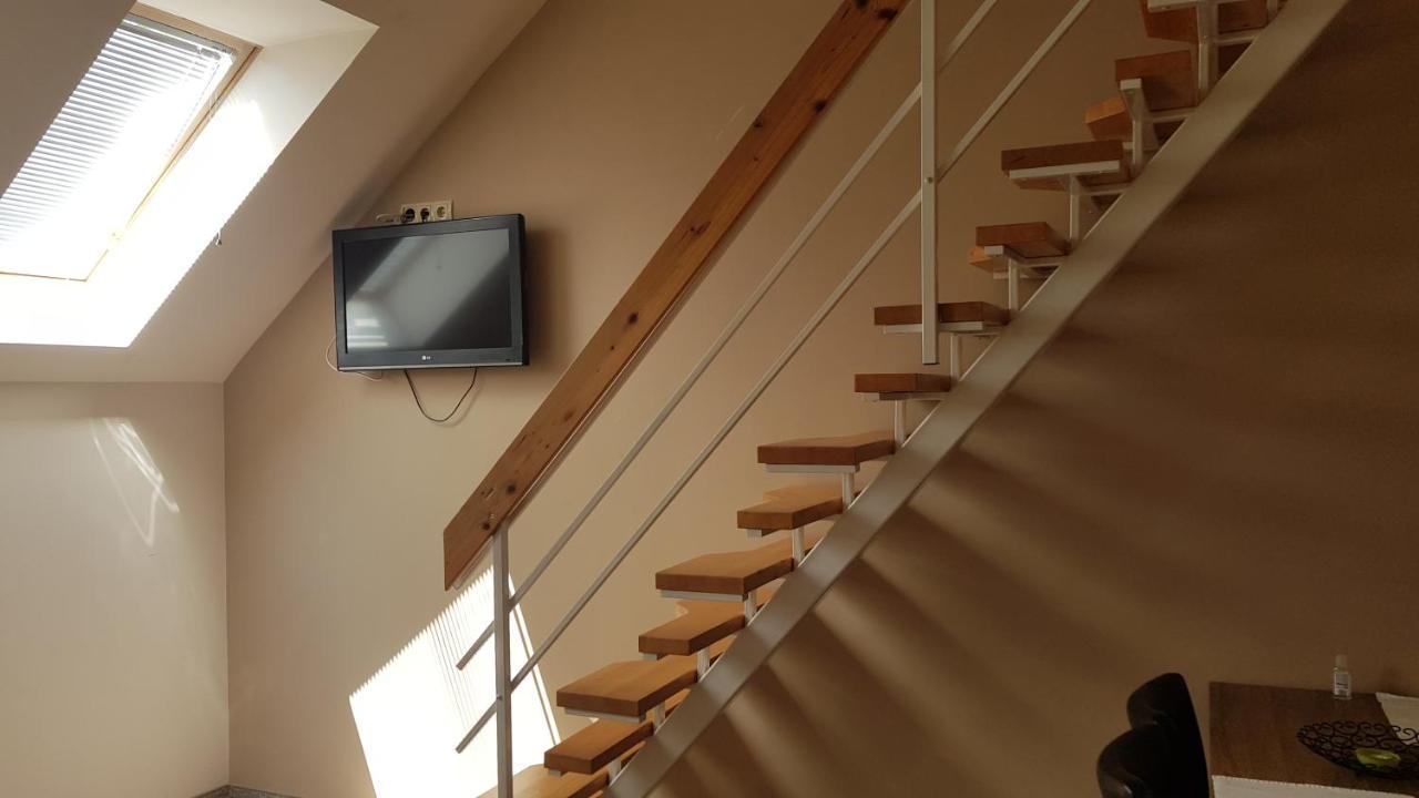Vegvar Delux Apartman غيولا المظهر الخارجي الصورة
