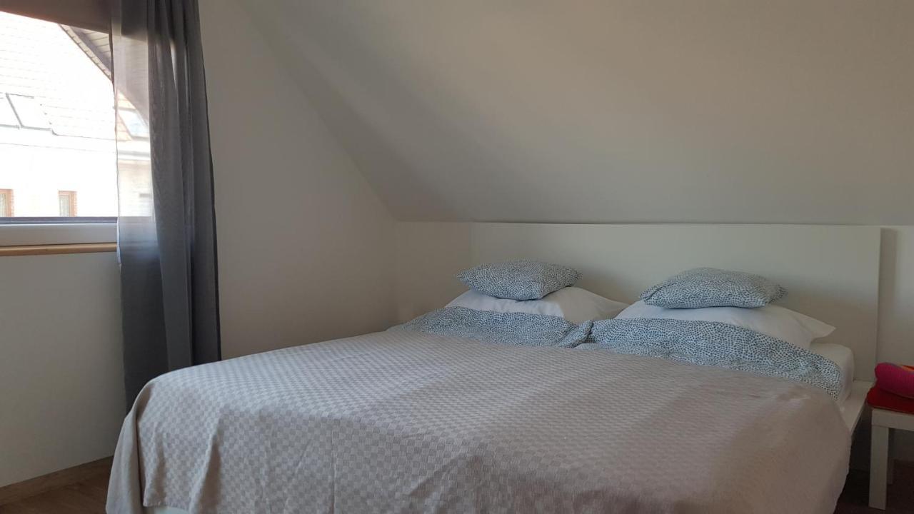 Vegvar Delux Apartman غيولا المظهر الخارجي الصورة